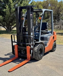 TOYOTA FORKLIFT DIÉSEL DE 2,5 TONELADAS EN VENTA